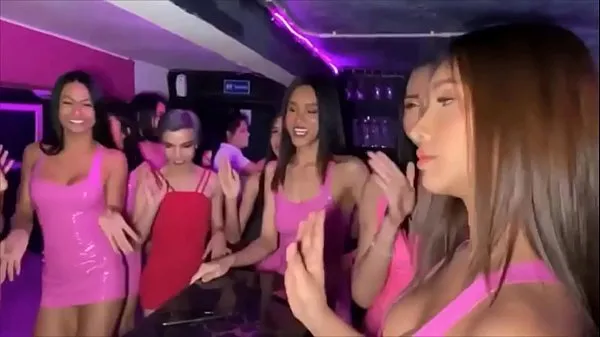 XXX Latina T-girl whore is a cocksucker and a prostitute najboljših videoposnetkov