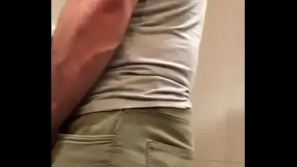 XXX سب سے اوپر کی ویڈیوز Sucking the friend in the bathroom at the subway station