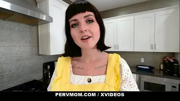XXX PervMom - Fellation en POV de ma belle-mère avant de m'envoyer à l'université top Vidéos