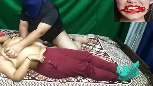 XXX indian massage parlour sex real video Video teratas