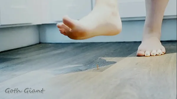 XXX giantess foot crush top Videos