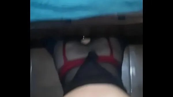 XXX My step cousin gets stuck under the bed κορυφαία βίντεο