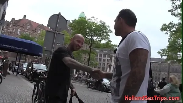 XXX Real hooker fucks 4 cash in amsterdam top Vidéos