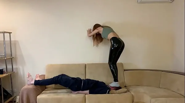 XXX Mistress Destroy Slave's Head - Fullweight HeadStanding, Face Trampling and Extreme Head Jumping (Preview κορυφαία βίντεο