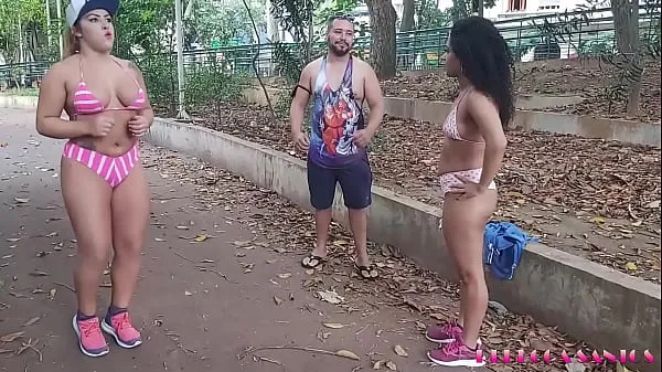 XXX Me and my friend training and a guy appeared, the horny guy hit and we carried him to the Ap - Alessandra Carvalho Video teratas