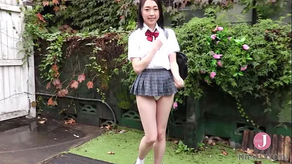 XXX A in a skirt that is too mini shows a hole in her ass with a Y-shaped balance [PPMN-090 Video teratas