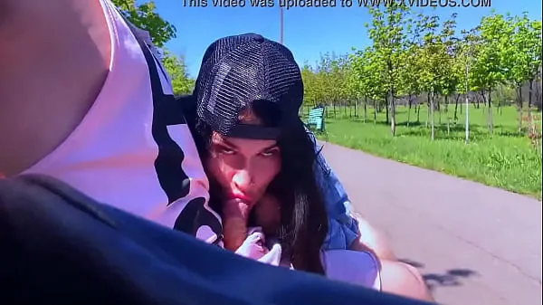 XXX Blowjob challenge in public to a stranger, the guy thought it was prank en iyi Videolar