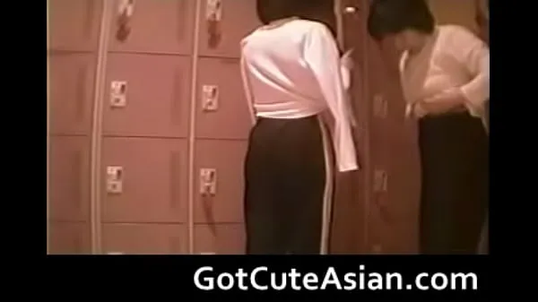 XXX Voyeur Japanese teens in the locker room en iyi Videolar