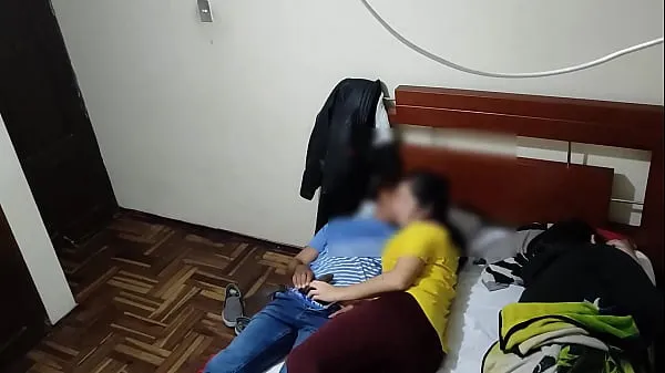 XXX my WIFE'S FRIEND stays at home and I end up having SEX with her Video hàng đầu