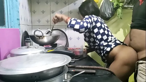 XXX The maid who came from the village did not have any leaves, so the owner took advantage of that and fucked the maid (Hindi Clear Audio najlepšie videá
