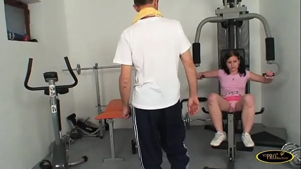XXX The girl does gymnastics in the room and the dirty old man shows him his cock and fucks her # 1 상위 동영상