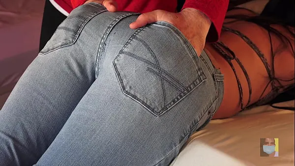 XXX Assjob PRE-Cum on my Tight Denim Jeans FETISH najboljših videoposnetkov