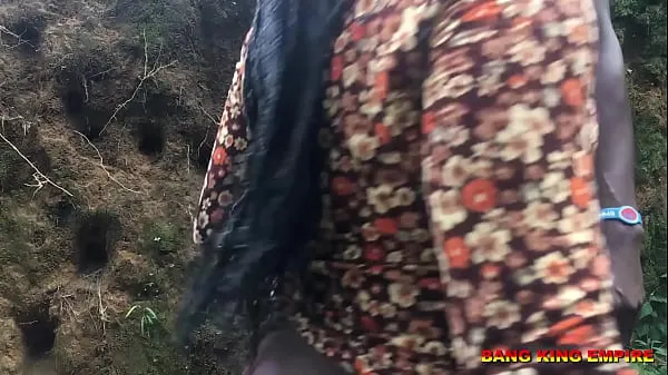 XXX I FUCKED HER ON THE VILLAGE ROAD COMING BACK FROM FARM WITH GRANDMA Video teratas