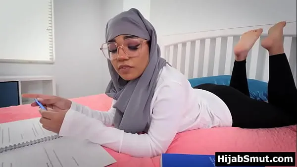 XXX Cute muslim teen fucked by her classmate Video teratas