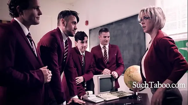 XXX Group Of Boys Destroy Their Teacher - Dee Williams Video teratas
