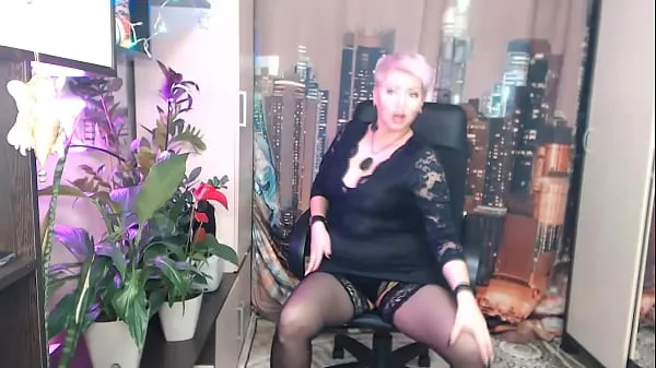 XXX سب سے اوپر کی ویڈیوز Today, the mature AimeeParadise has a tough client in a private show... All her holes are waiting for cruel tests