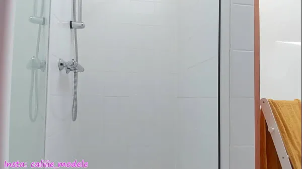 XXX come and spy this blonde teen Caliiie under shower κορυφαία βίντεο