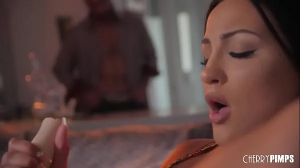 XXX Natural Big Tits Mila Monet Uses Her Vibrator To Warm Up Before Her Pussy Gets Licked legnépszerűbb videók