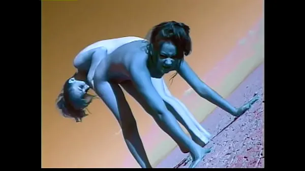 XXX Planet X (1997) - She's coming to Earth to turn you on शीर्ष वीडियो