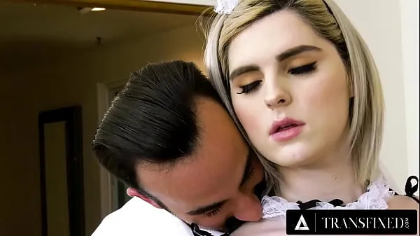 XXX TRANSFIXED - Petite Maid Jean Hollywood Can't Resist Sucking Her Married Employer's Throbbing Dick أفضل مقاطع الفيديو