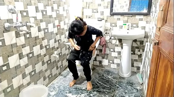 XXX Step brother and step sister fucking in the toilet أفضل مقاطع الفيديو