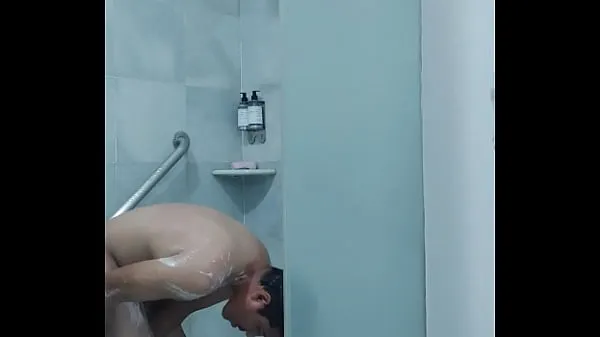 XXX boy in the shower top video's