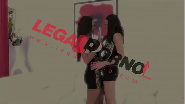 XXX Nomi Melone & Emily F Gooey Buns Video SZ312 suosituinta videota