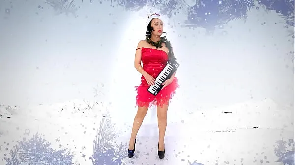 XXX Pretty lady secretary dressed as a gnome, Santa's assistant on Christmas eve najboljših videoposnetkov