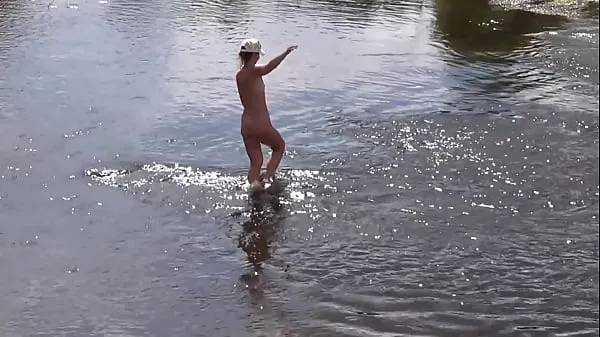 XXX Russian Mature Woman - Nude Bathing أفضل مقاطع الفيديو