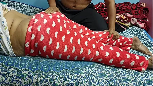 XXX Innocent Bengali Wife Getting Massaged By Hotel Boy κορυφαία βίντεο