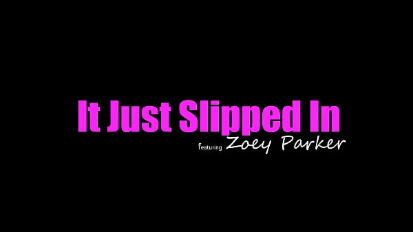 XXX Wait. Why is there a dick in me?" confused Zoe Parker asks Stepbro - S2:E8 toppvideoer