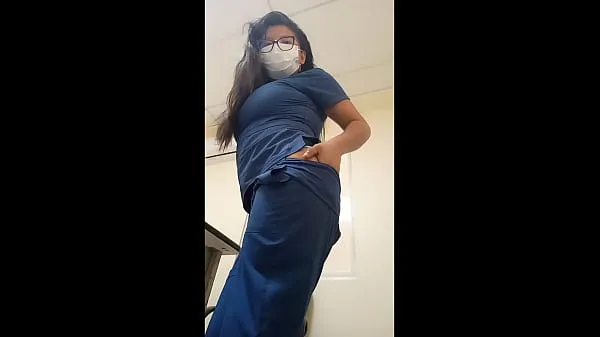 XXX hospital nurse viral video!! he went to put a blister on the patient and they ended up fucking en iyi Videolar