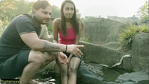 XXX Indian Outdoor Dating sex with Teen Girlfriend! Best Viral Sex วิดีโอยอดนิยม