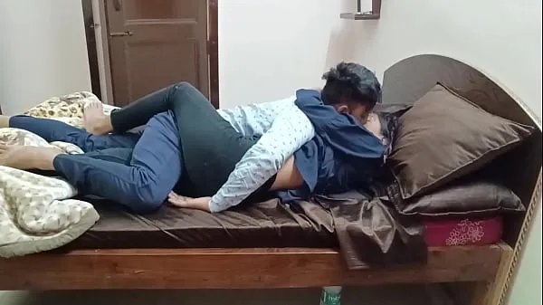 XXX Hot couple kissing deep and horny शीर्ष वीडियो