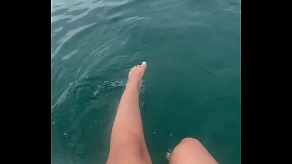 XXX The warm sea water caresses my feet top video's