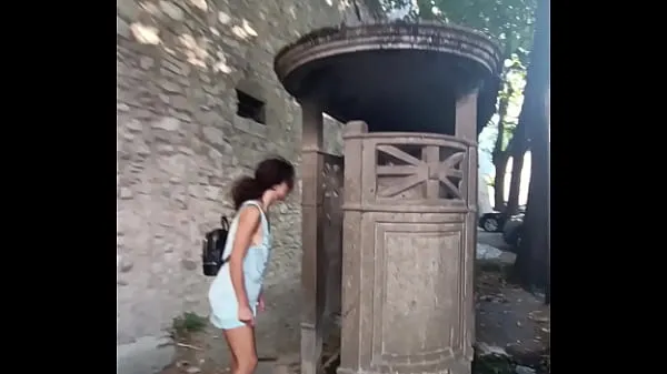 XXX سب سے اوپر کی ویڈیوز I pee outside in a medieval toilet