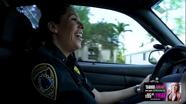 XXX Nikki Brooks In StepMom Wants To Role Play As A Cop and Have Sex On My Bed legnépszerűbb videók