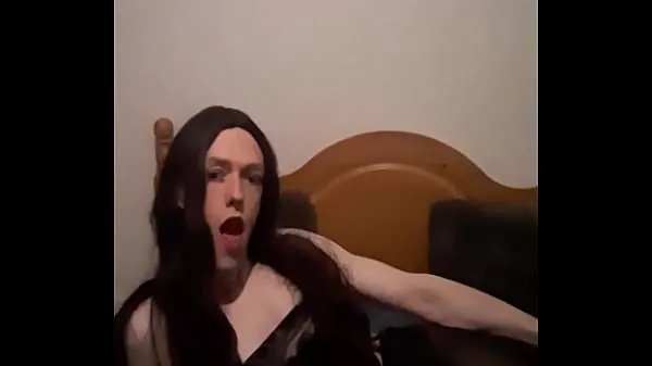 XXX Sexy transvestite masturbates on bed toppvideoer