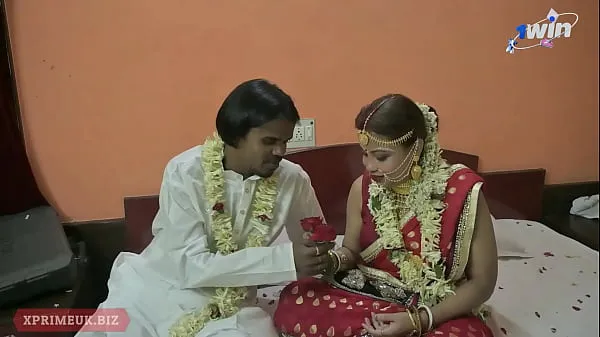 XXX Hot Indian Couple Honeymoon Sex najboljših videoposnetkov